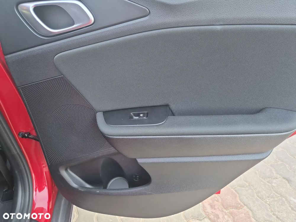 Kia XCeed 1.5 T-GDI M - 23