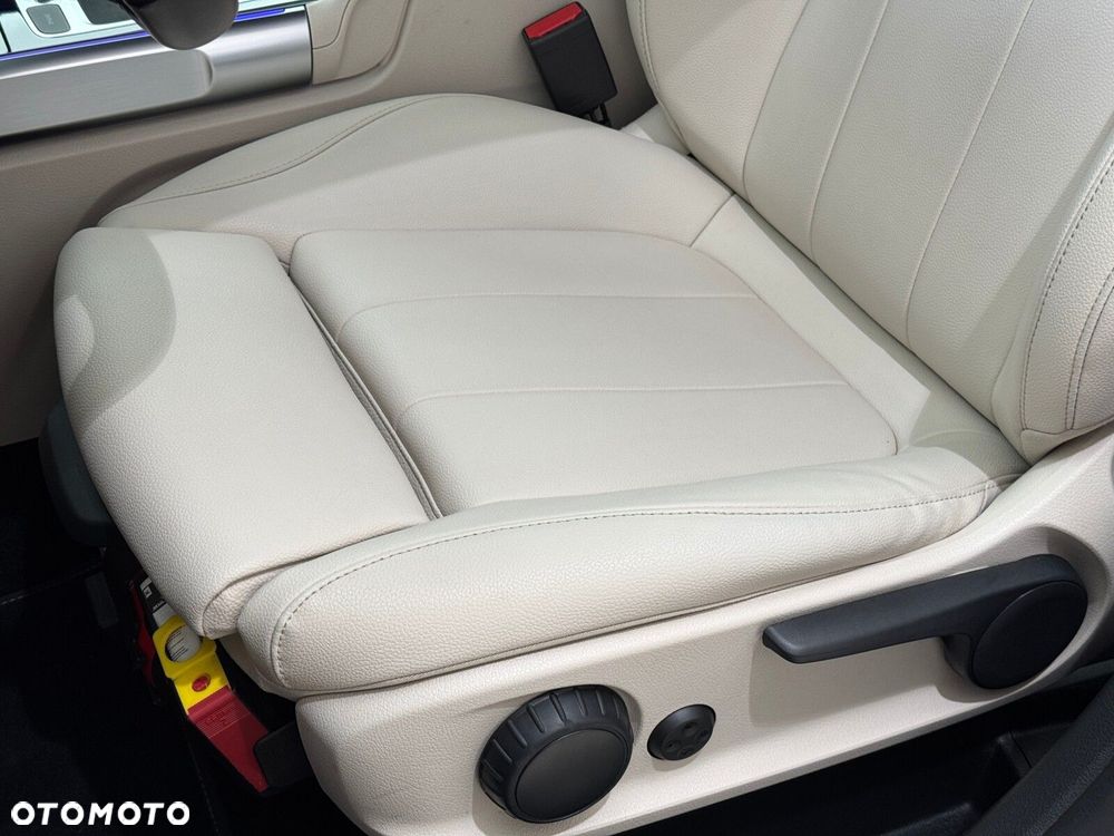 Mercedes-Benz GLB - 10