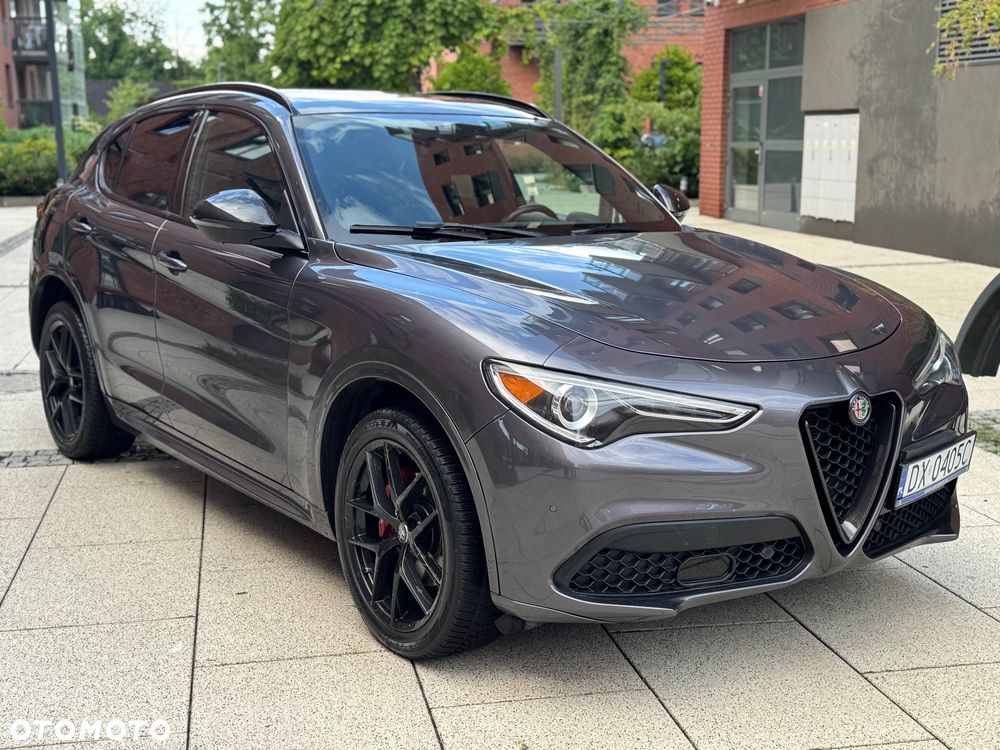 Alfa Romeo Stelvio - 2