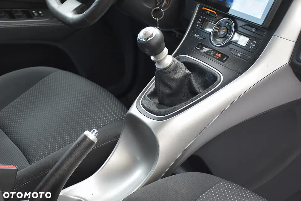 Toyota Auris 2.0 D-4D Prestige - 26