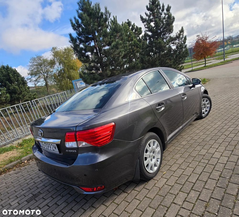 Toyota Avensis - 7