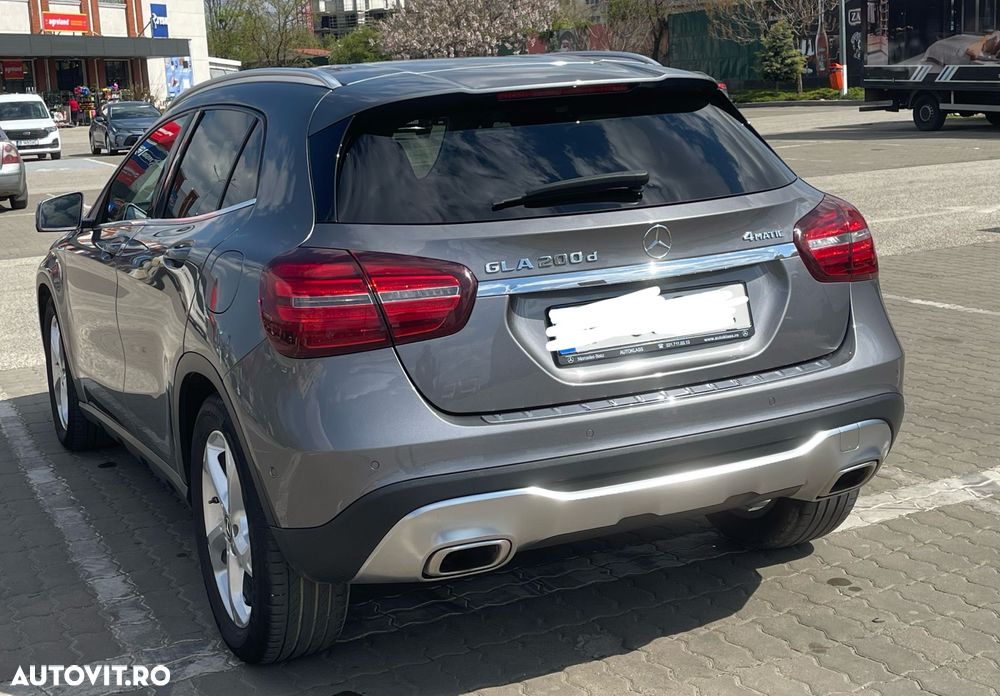 Mercedes-Benz GLA 200 d 4MATIC Aut. - 5