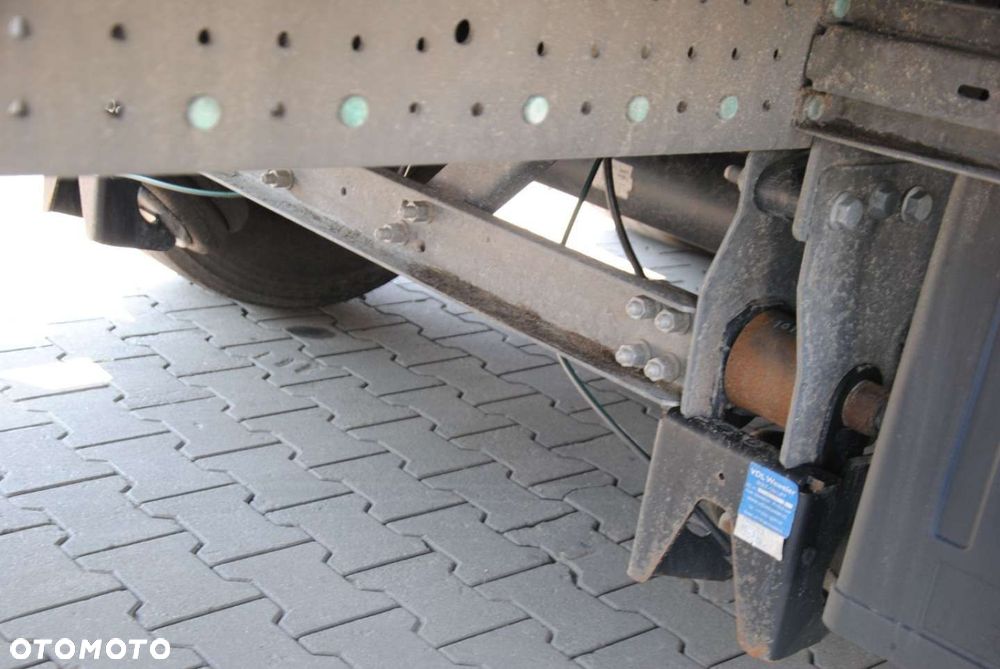 Schmitz Cargobull Varios, podnoszona oś - 14