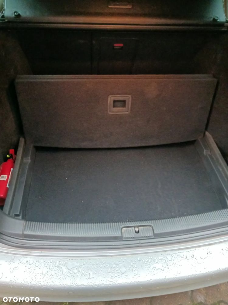 Volkswagen Golf VI 1.6 TDI Comfortline - 13