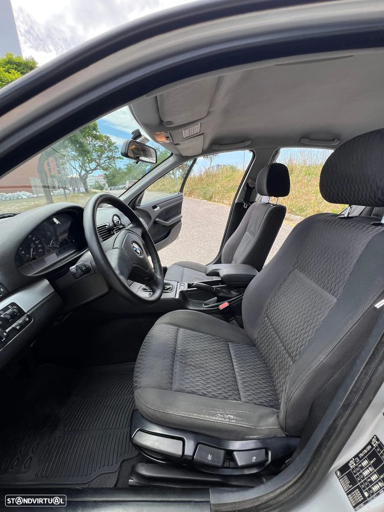 BMW 320 d — fotografia 12