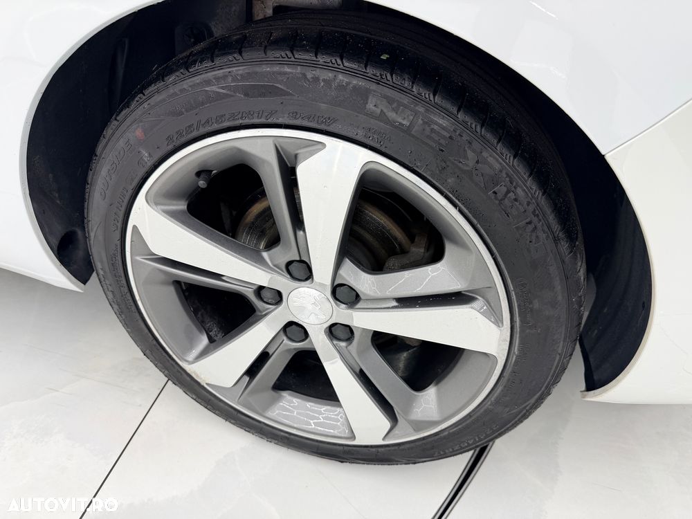 Peugeot 308 SW BlueHDi 130 Stop & Start GT - 12