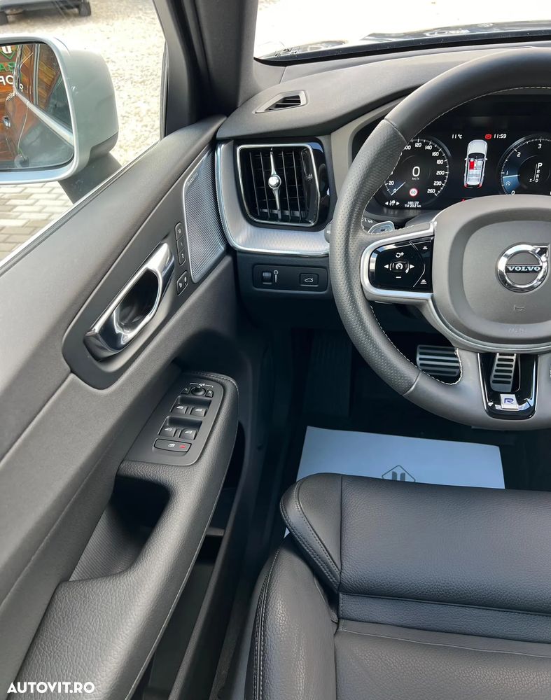 Volvo XC 60 D5 AWD R-Design - 21