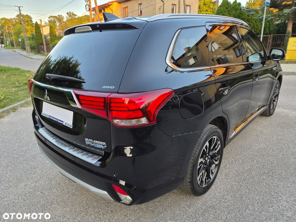 Mitsubishi Outlander - 3