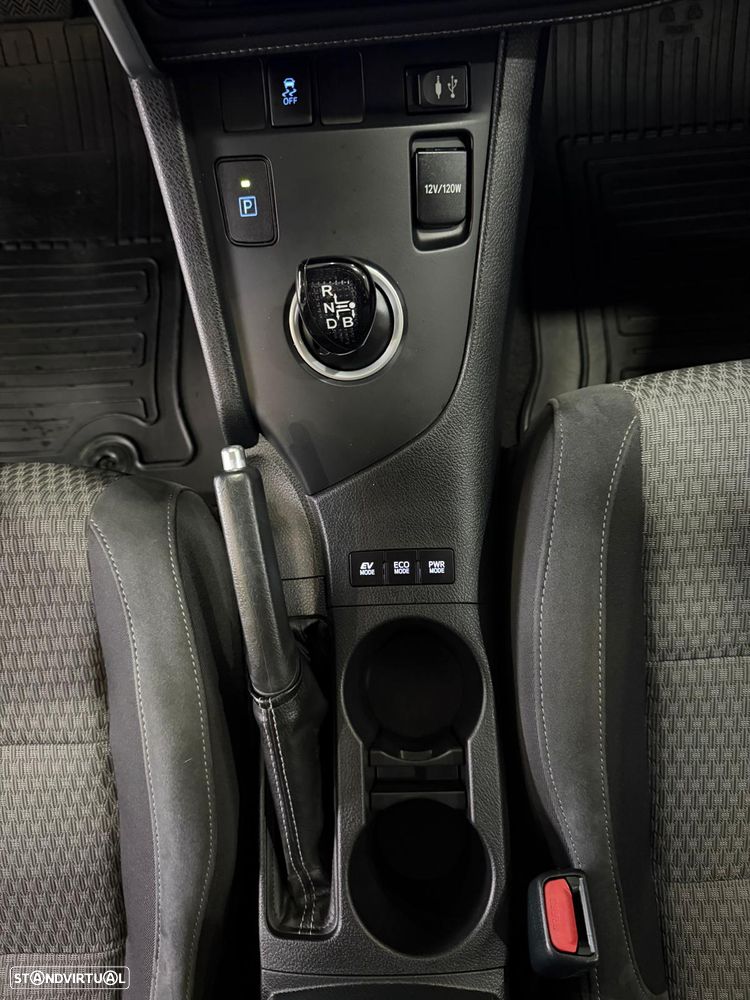 Toyota Auris 1.8 HSD Comfort+P.Sport - 15