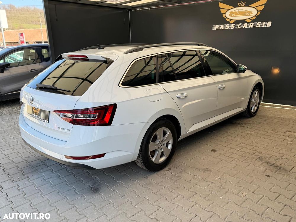 Skoda Superb 1.6 TDI Ambition - 3