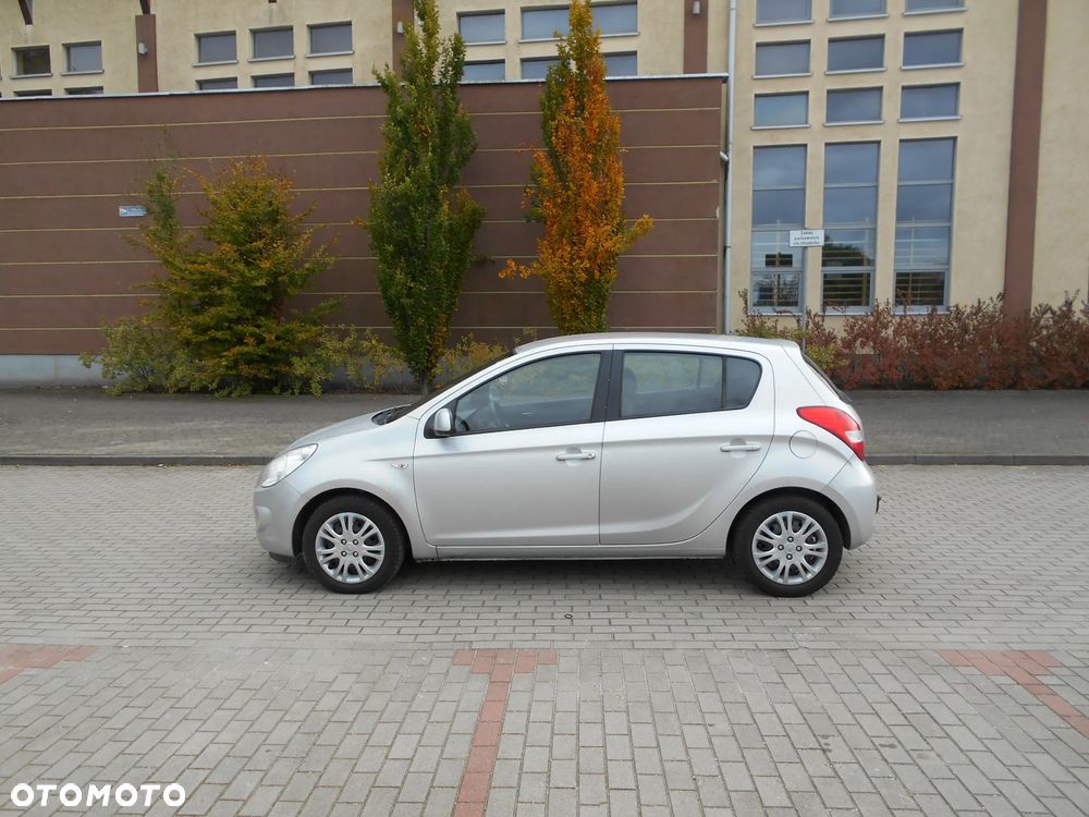 Hyundai i20 1.4 Classic + - 6