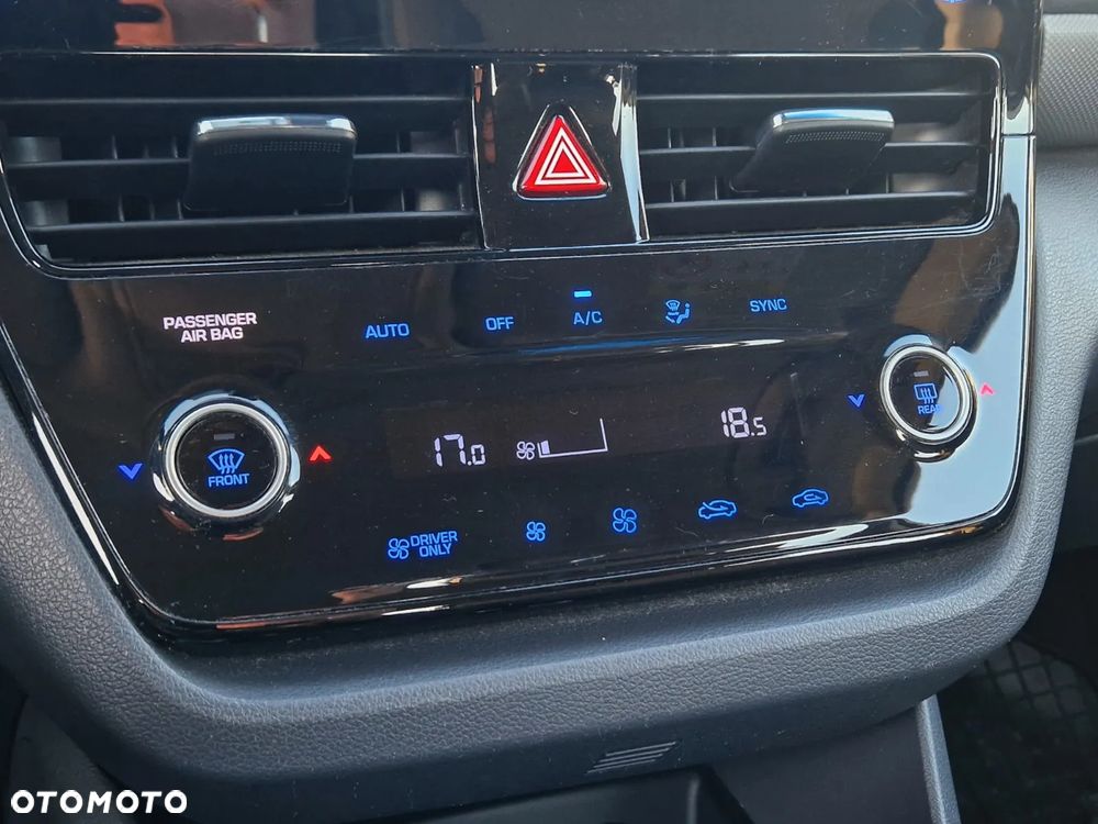 Hyundai IONIQ - 19