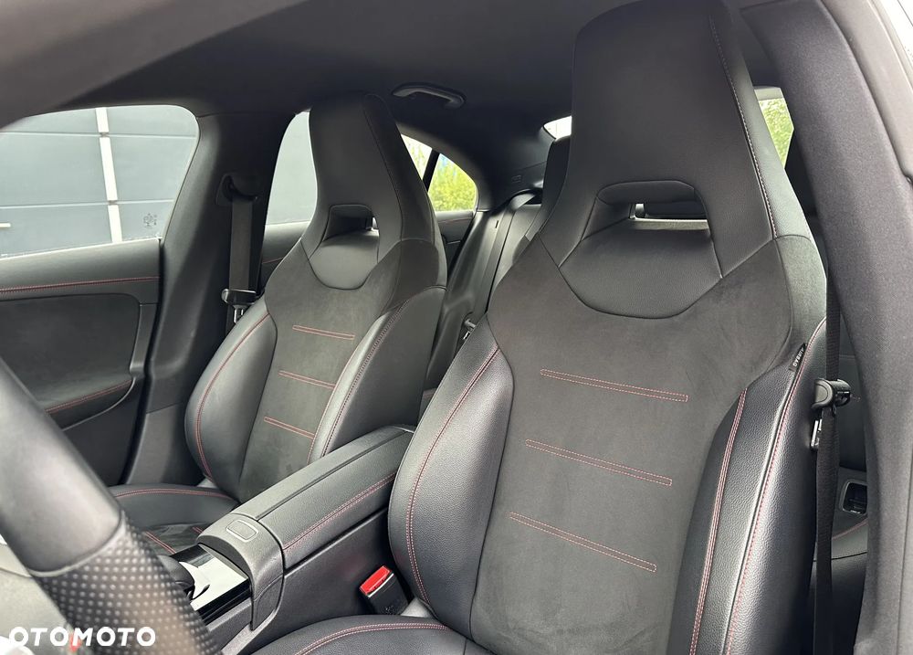 Mercedes-Benz CLA 200 AMG Line 7G-DCT - 9