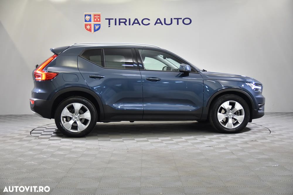 Volvo XC 40 B4 AT8 AWD Mild Hybrid Momentum Pro - 6