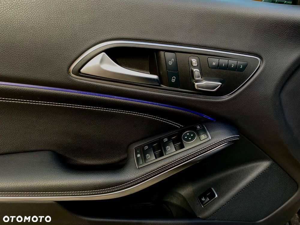 Mercedes-Benz CLA 250 4-Matic AMG Line - 27