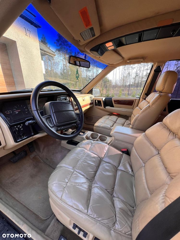 Jeep Grand Cherokee - 8