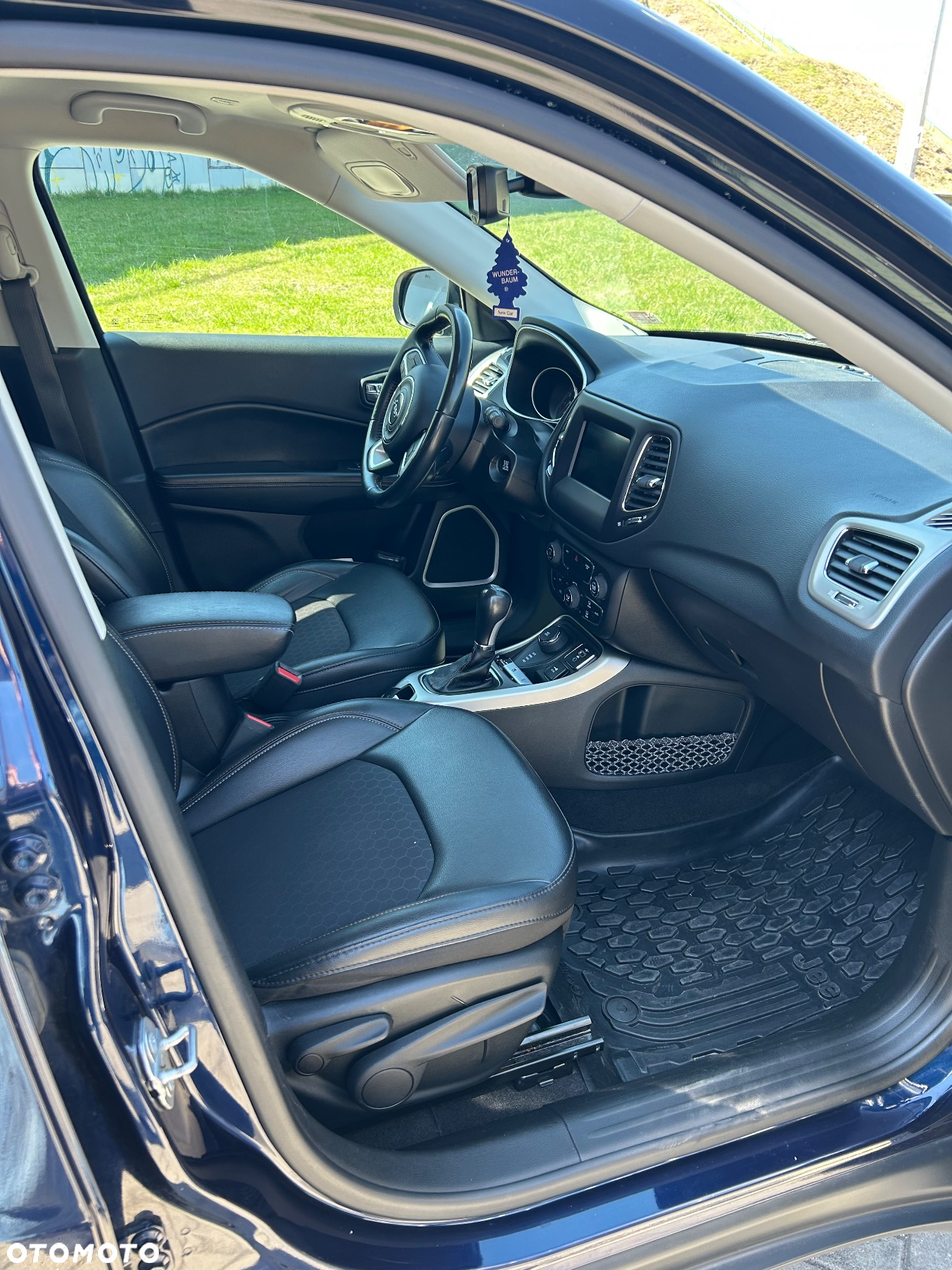 Jeep Compass - 8
