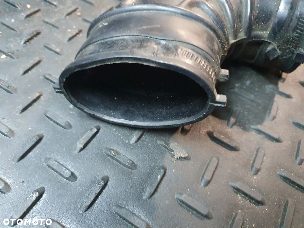 7700313036 7700312348B RURA RENAULT MASTER II DOLOT POWIETRZA 2,2 2,5 DCI - 2