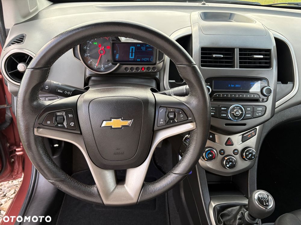 Chevrolet Aveo 1.6 LTZ - 6