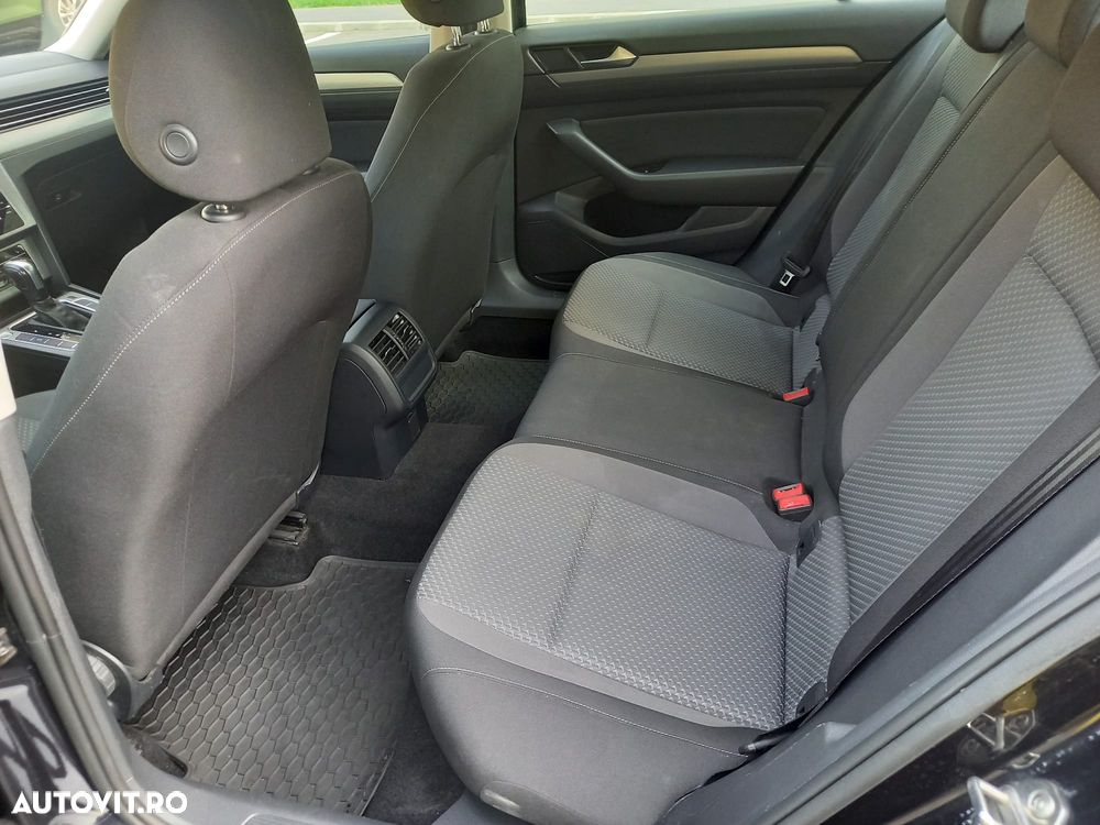 Volkswagen Passat - 27