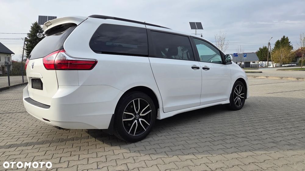 Toyota Sienna - 33