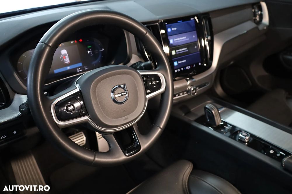 Volvo XC 60 T6 AWD Recharge Geartronic RDesign - 13