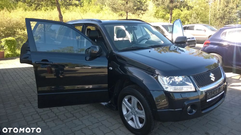 Suzuki Grand Vitara 2.0 Comfort - 17