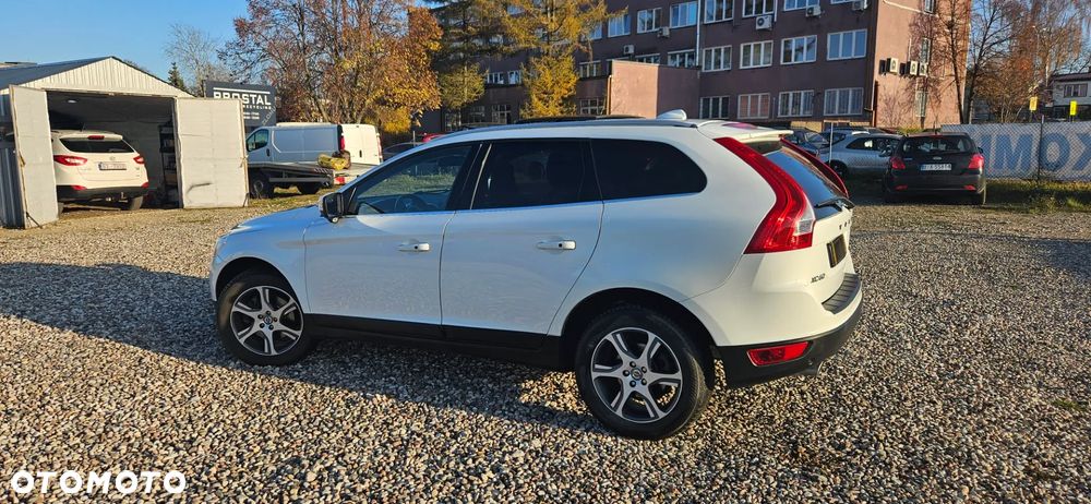 Volvo XC 60 D5 AWD Geartronic Summum - 12