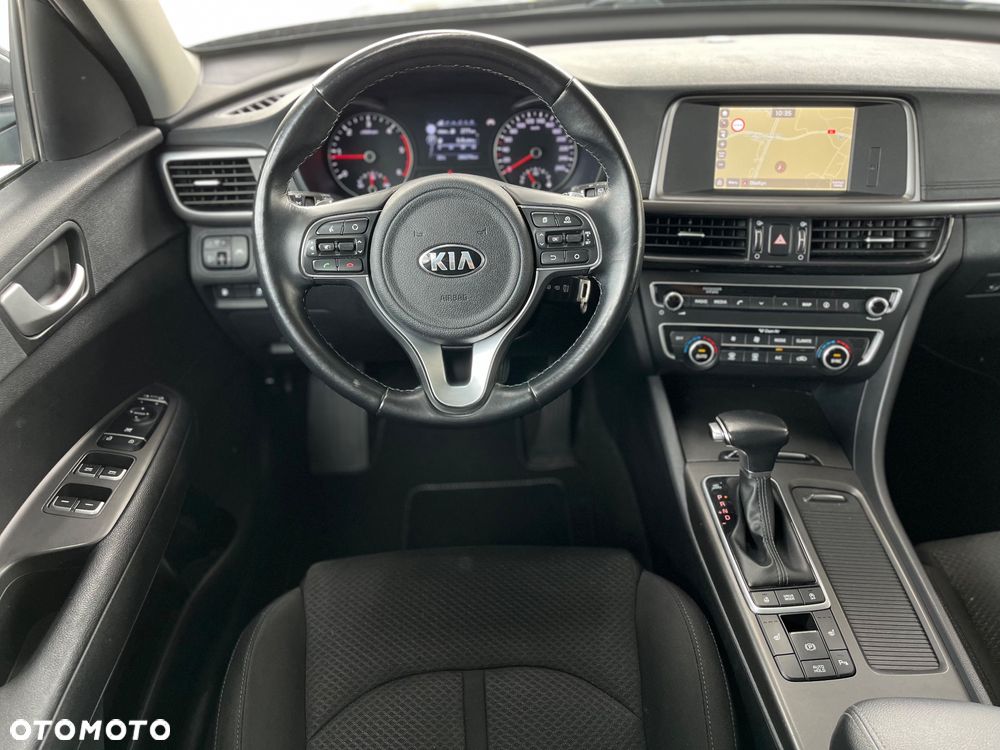 Kia Optima - 16