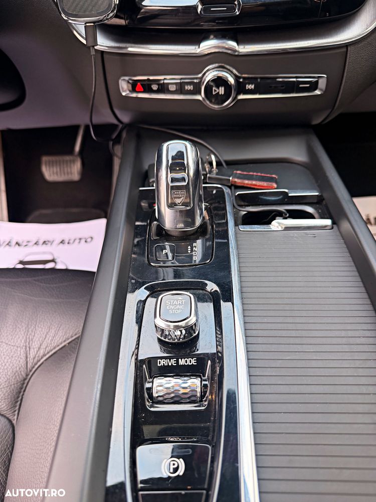 Volvo XC 60 Recharge T8 Twin Engine eAWD Polestar Engineered - 8