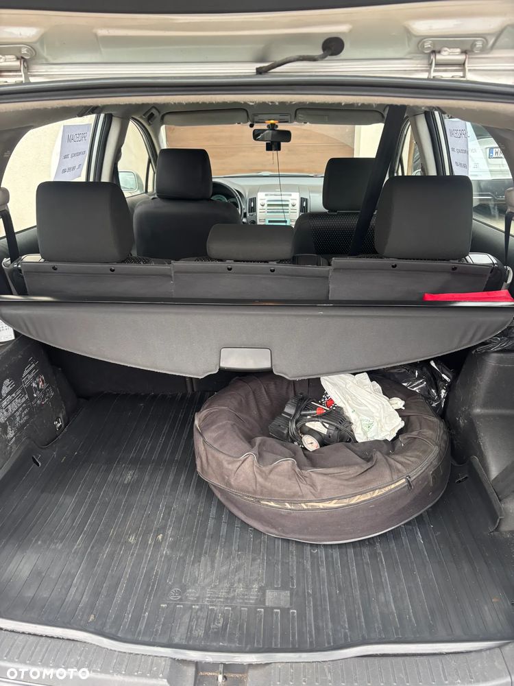 Toyota Corolla - 16