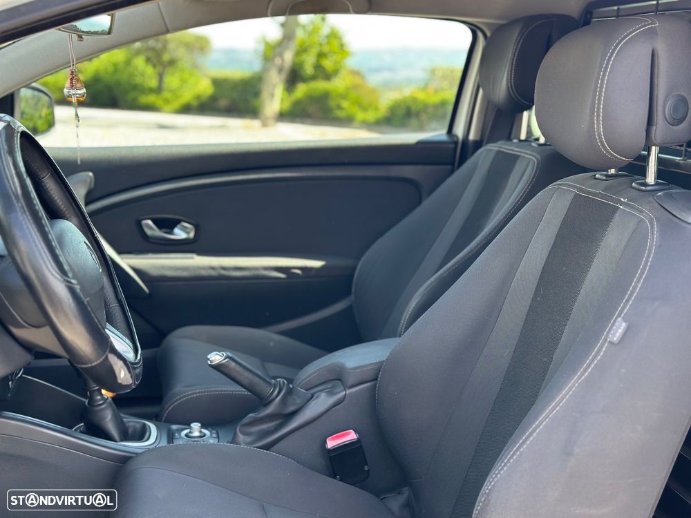 Renault Mégane Coupe 1.5 dCi Dynamique - 11