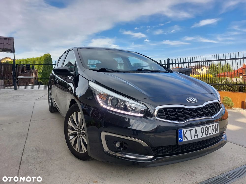 Kia Ceed 1.6 GDI ISG Dream-Team Edition - 2