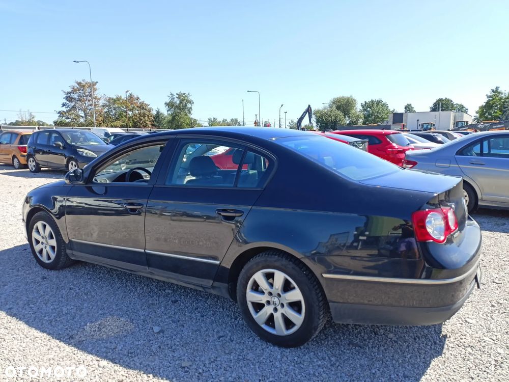 Volkswagen Passat - 3