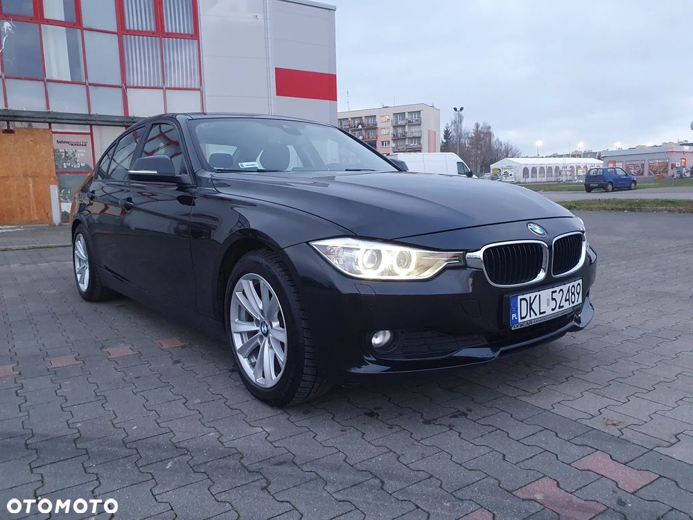 BMW Seria 3 318d DPF - 25