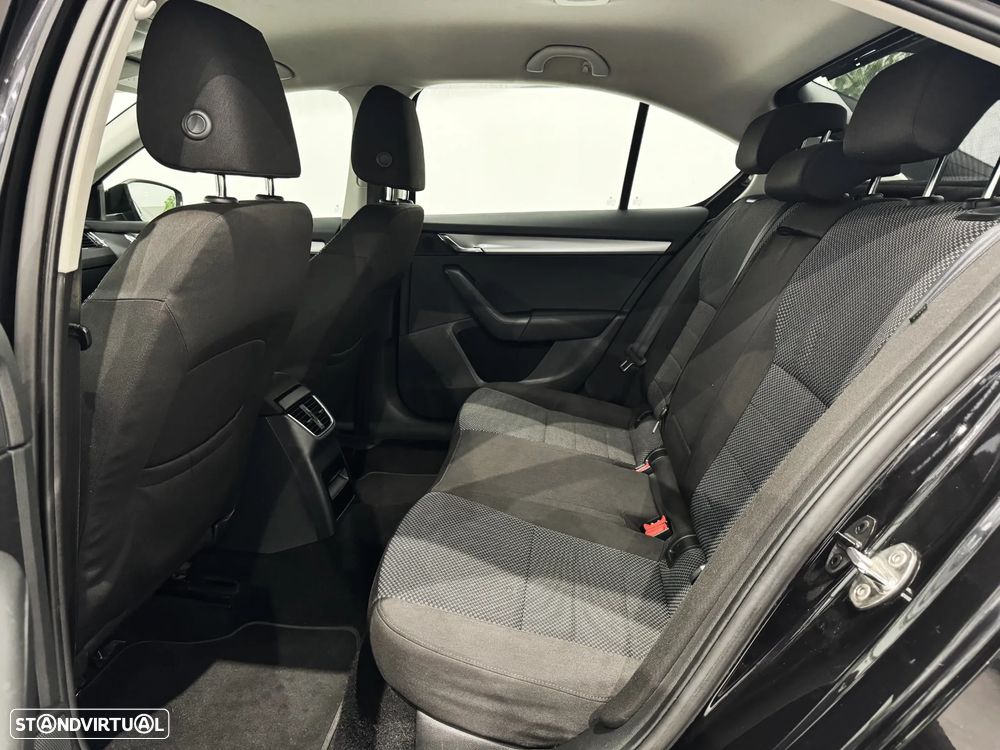 Skoda Octavia 1.6 TDI Elegance - 21