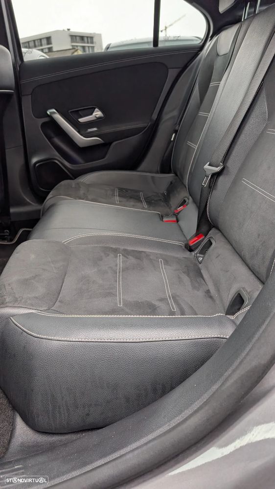 Mercedes-Benz A 250 e AMG Line - 17