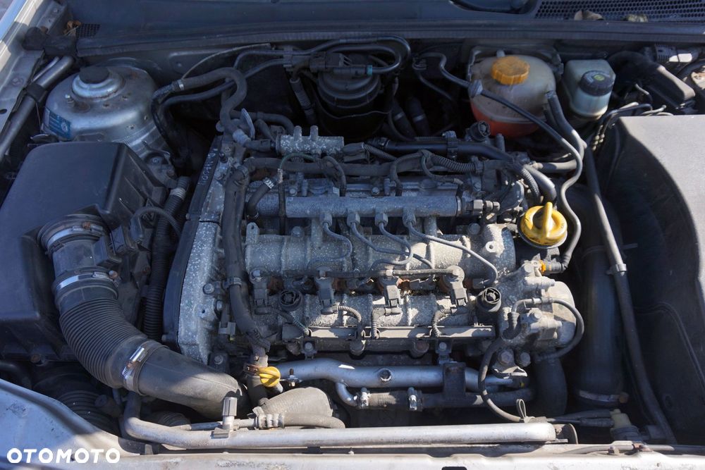 OPEL VECTRA C LIFT KOMBI 2008 Z157 1.9 CDTI Z19DTH 150KM F40 355 SREBRNY na części - 14