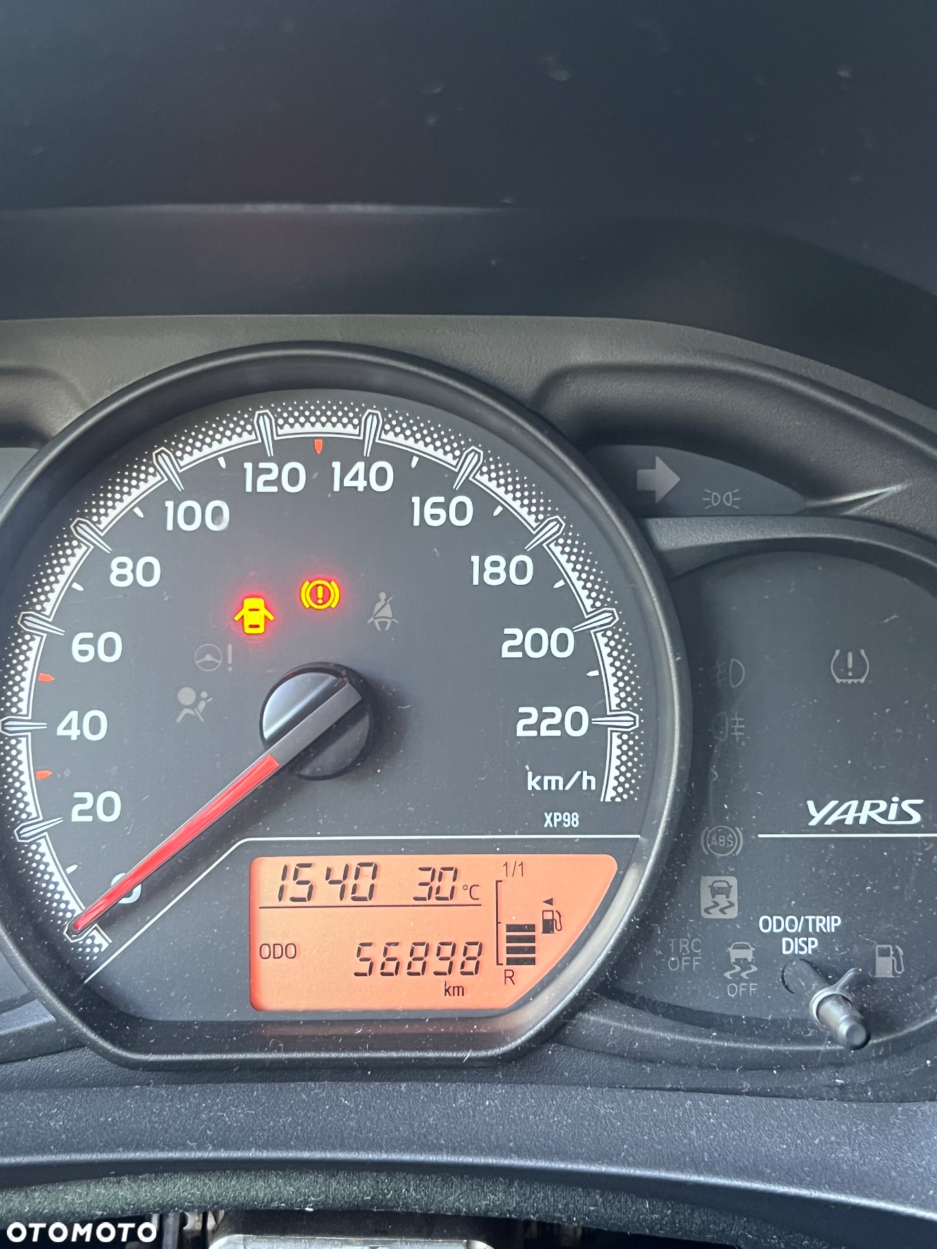 Toyota Yaris 1.0 Premium - 7
