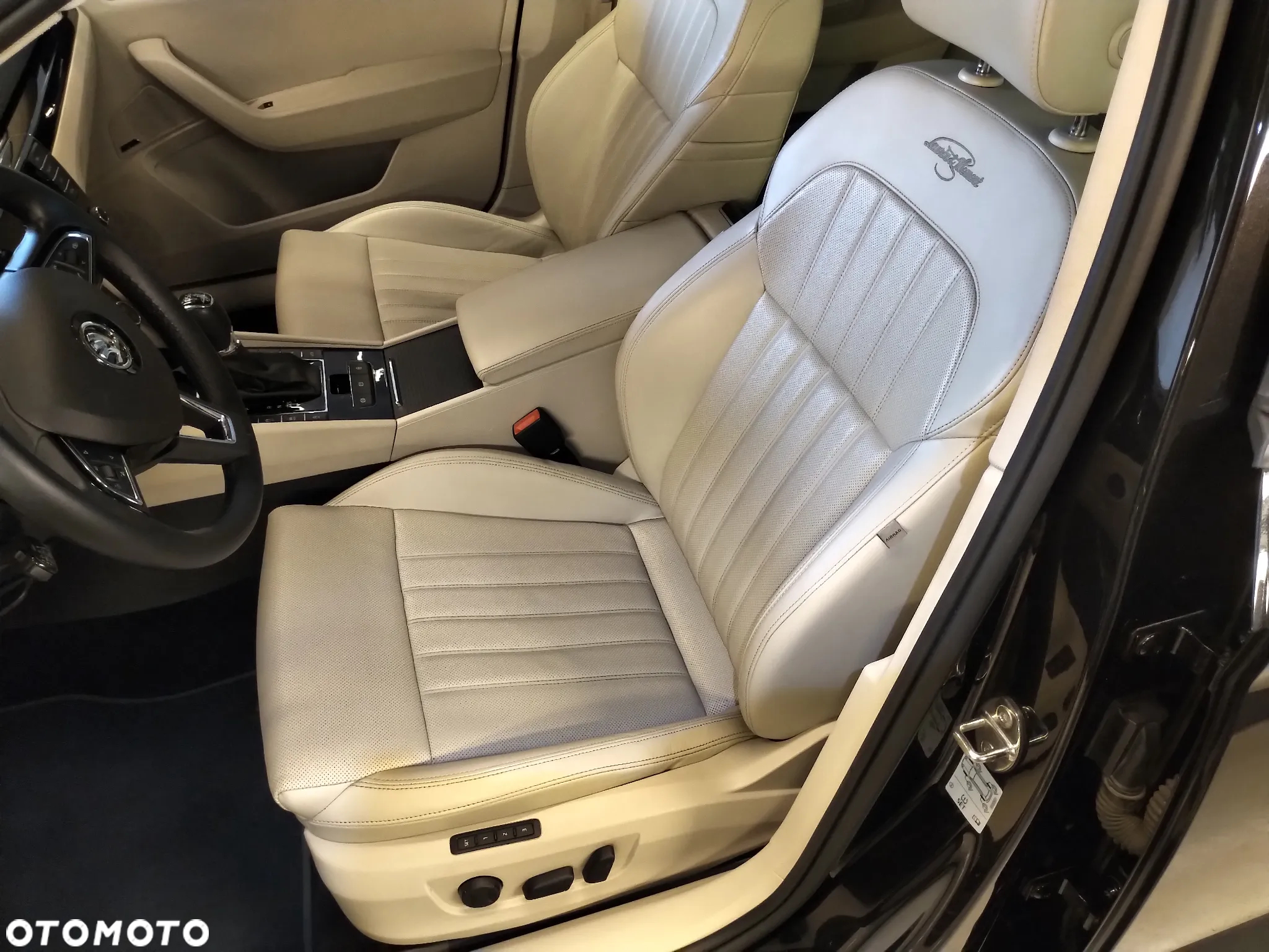 Skoda Superb 2.0 TSI 4x4 L&K DSG - 12