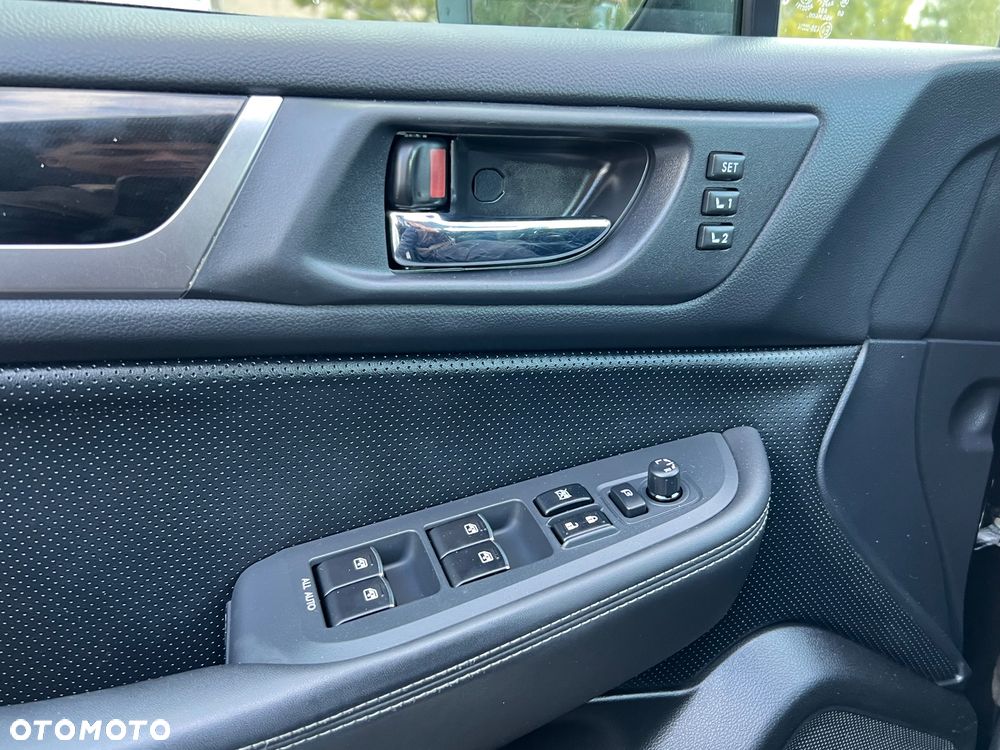 Subaru Outback 2.0D Exclusive Lineartronic - 18