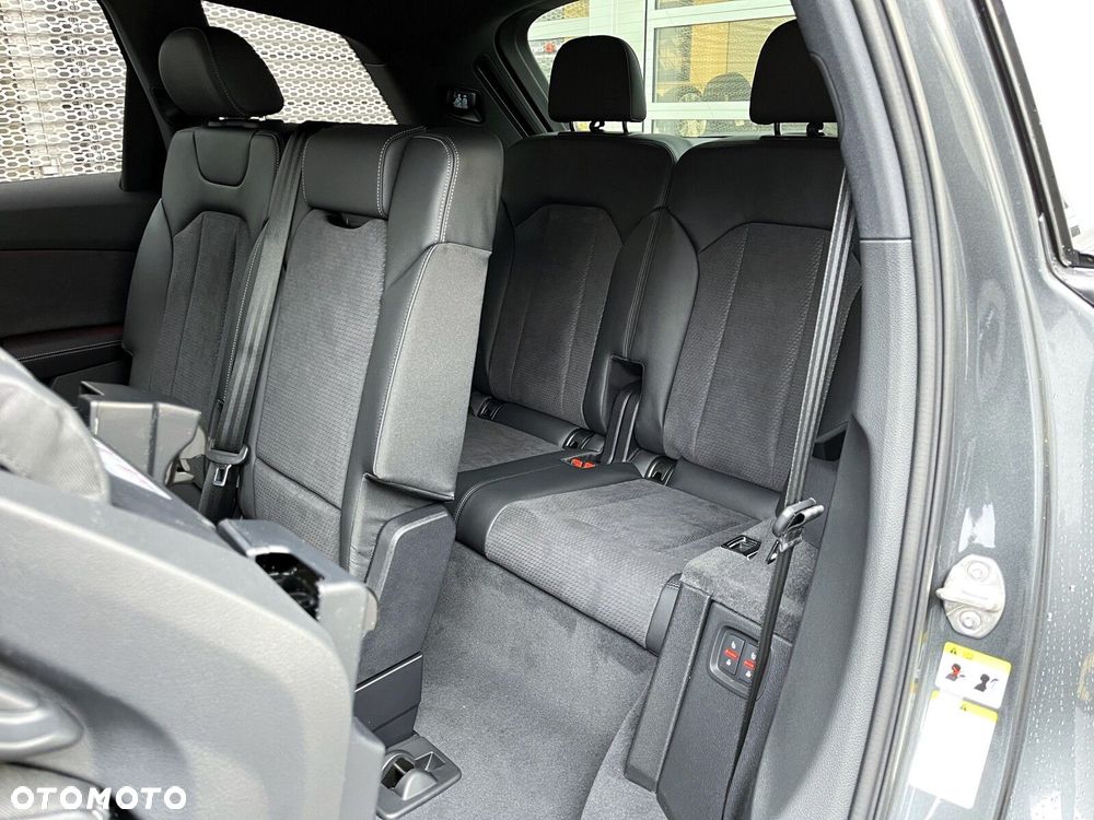 Audi Q7 - 11
