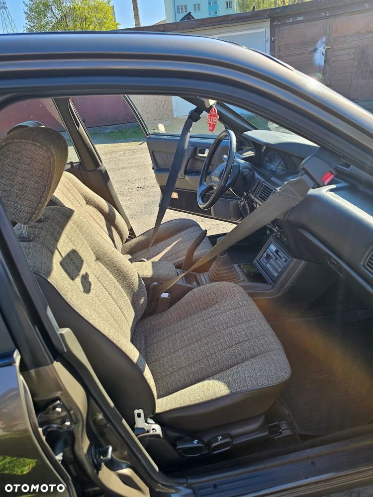 Mitsubishi Galant - 17