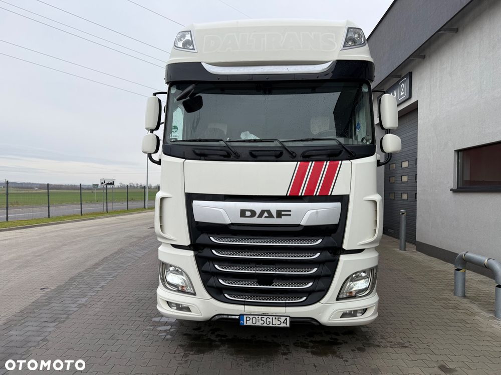 DAF XF 106 480 Super Space Cab - 4