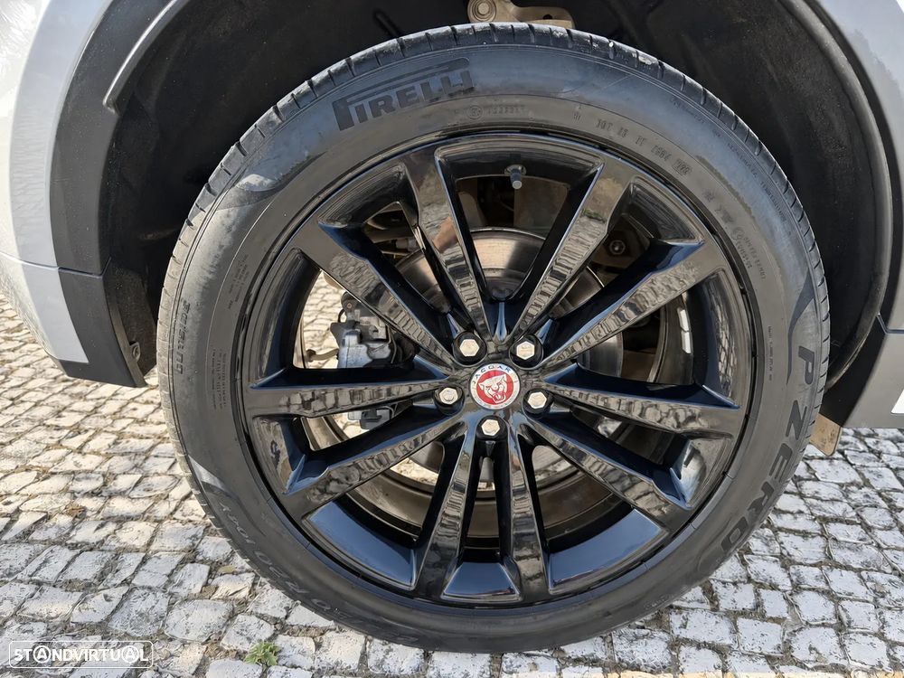 Jaguar E-Pace - 10