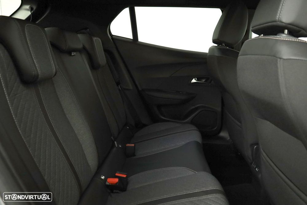 Peugeot 2008 1.2 PureTech Allure - 20