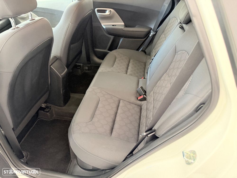 Kia Niro 1.6 GDi HEV Urban - 32