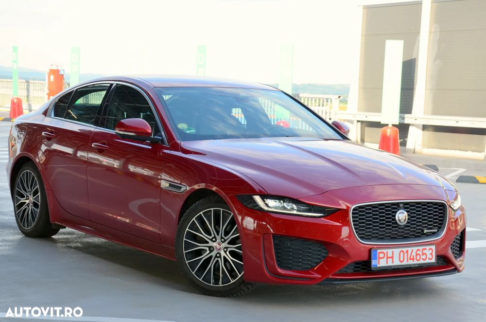 Jaguar XE D200 RWD MHEV R-Dynamic HSE - 14