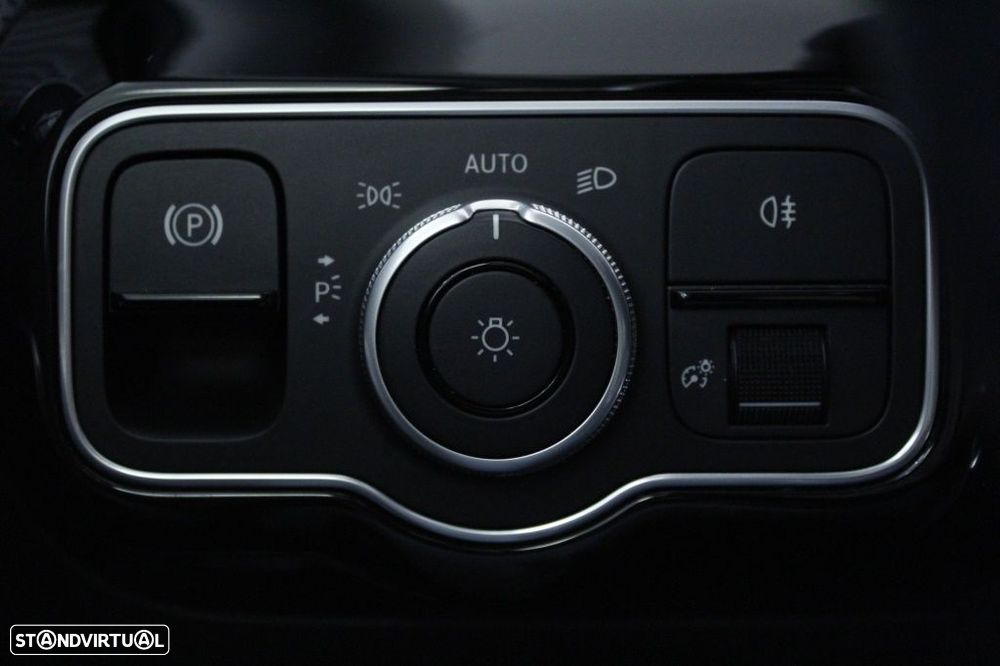 Mercedes-Benz A 200 d 8G-DCT Progressive Advanced - 28