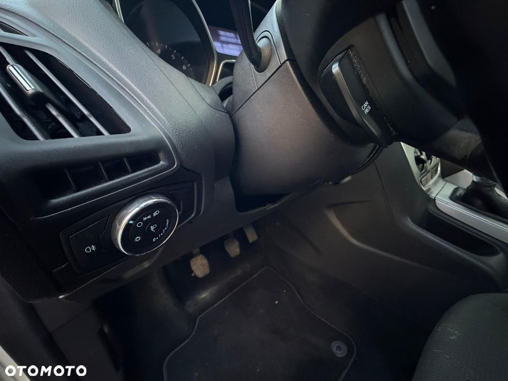 Ford Focus 1.0 EcoBoost STart-Stopp-System TREND - 11